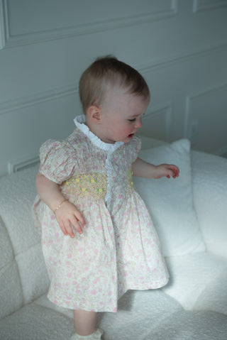 Hibicus - Yellow smocking