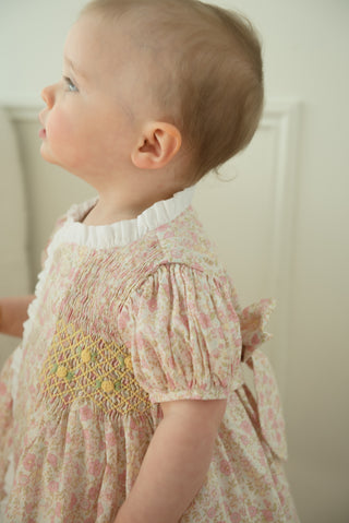 Hibicus - Yellow smocking
